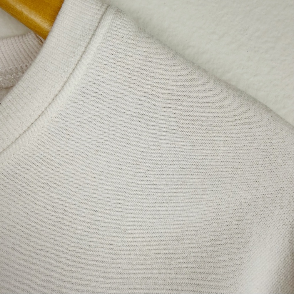 Peanuts Snoopy Gameday 96 Football White Pullover Sweatshirt Size Medium - Picture 5 of 8
